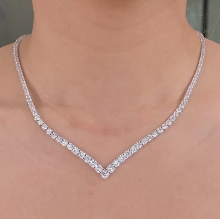 שרשרת טניס V-Shape מואסנייט